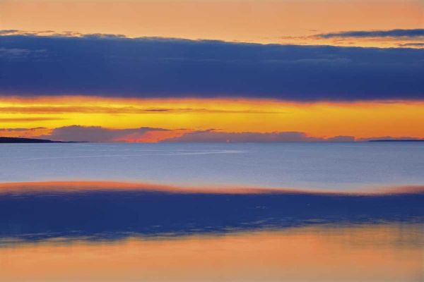 Canada, Alberta Lesser Slave Lake at sunset